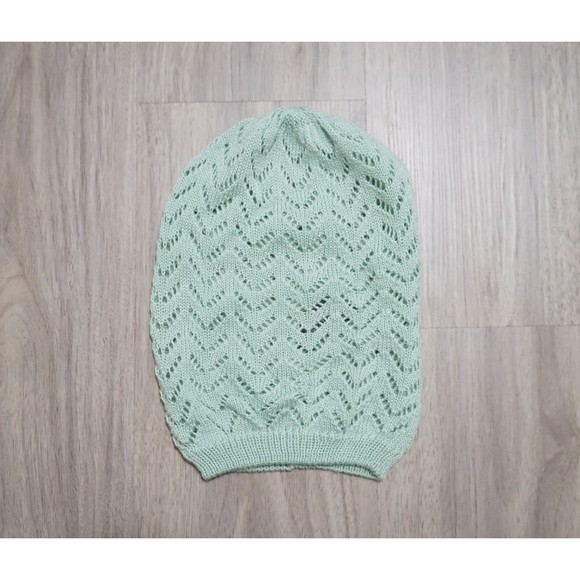 Bundle of 2 Beanies - Taupe/Brown and Mint Green - Picture 5 of 6